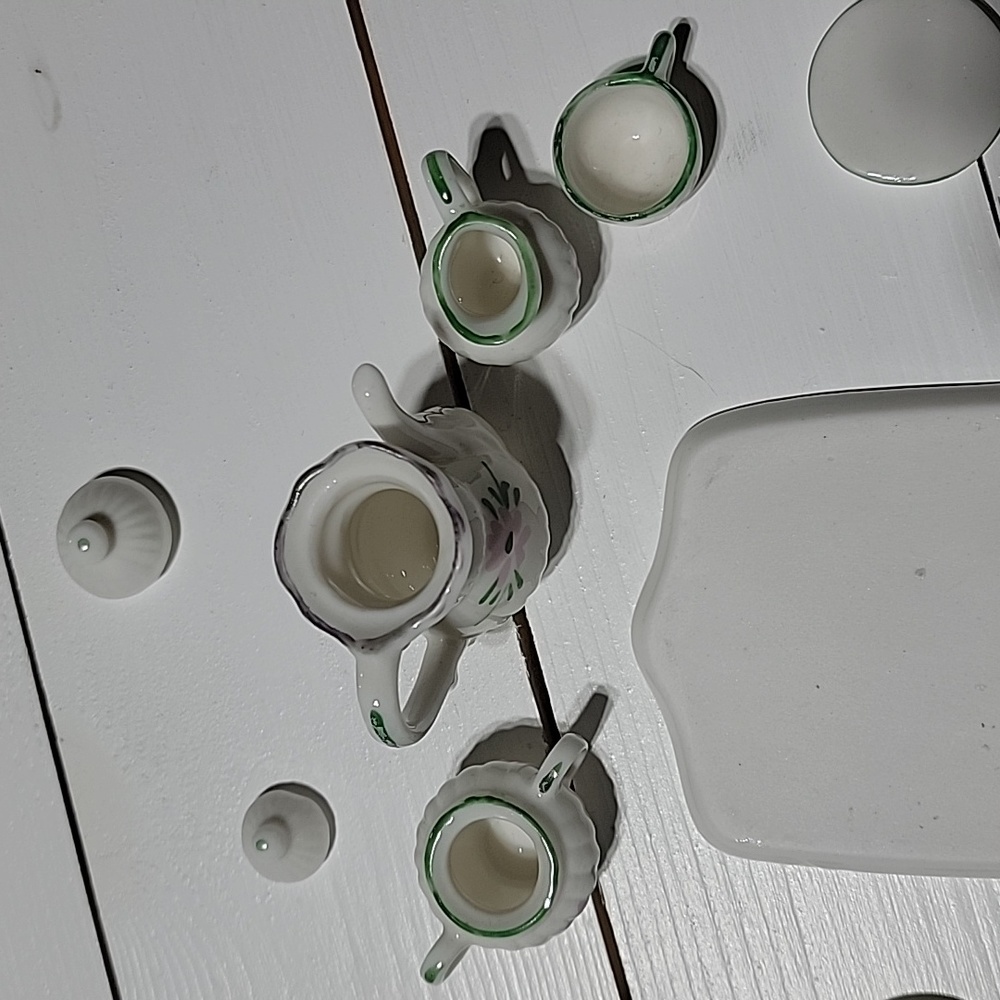 Miniature Tea Set - Picture 5 of 7